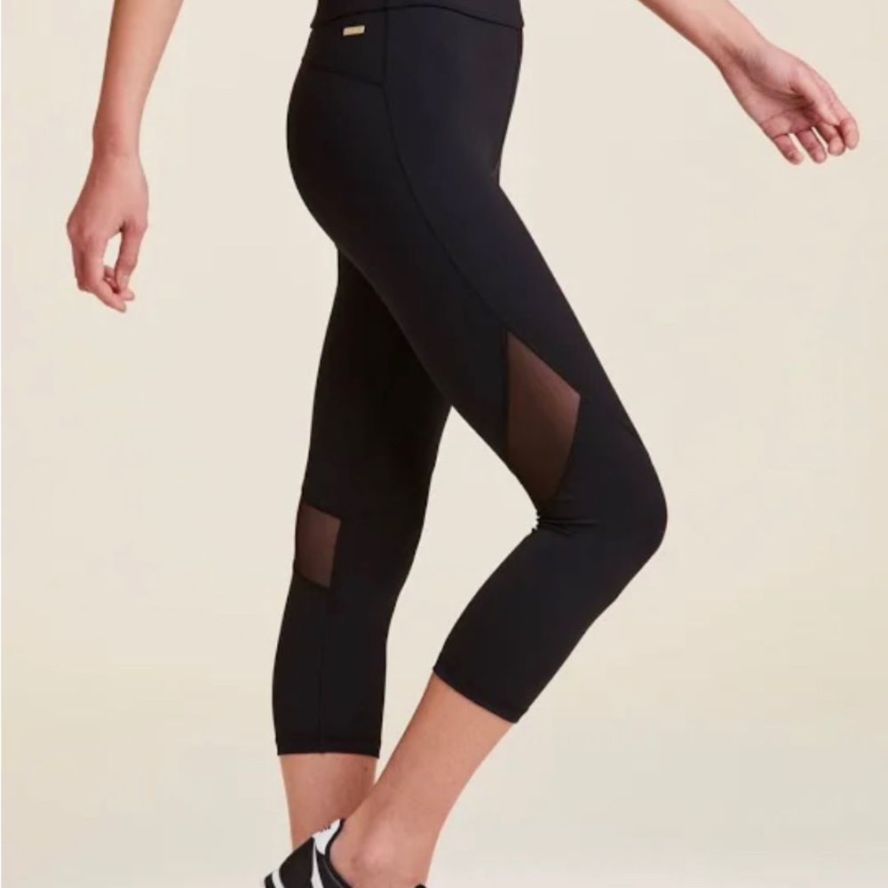 Alala Black Cropped Compression Black Tight Legging. Size L, NWT!
